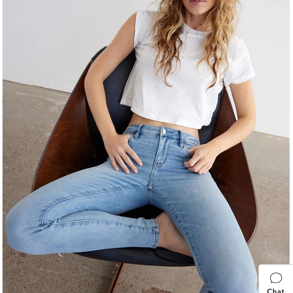 American Eagle Light Wash Next Level Stretch Skinny Jeans